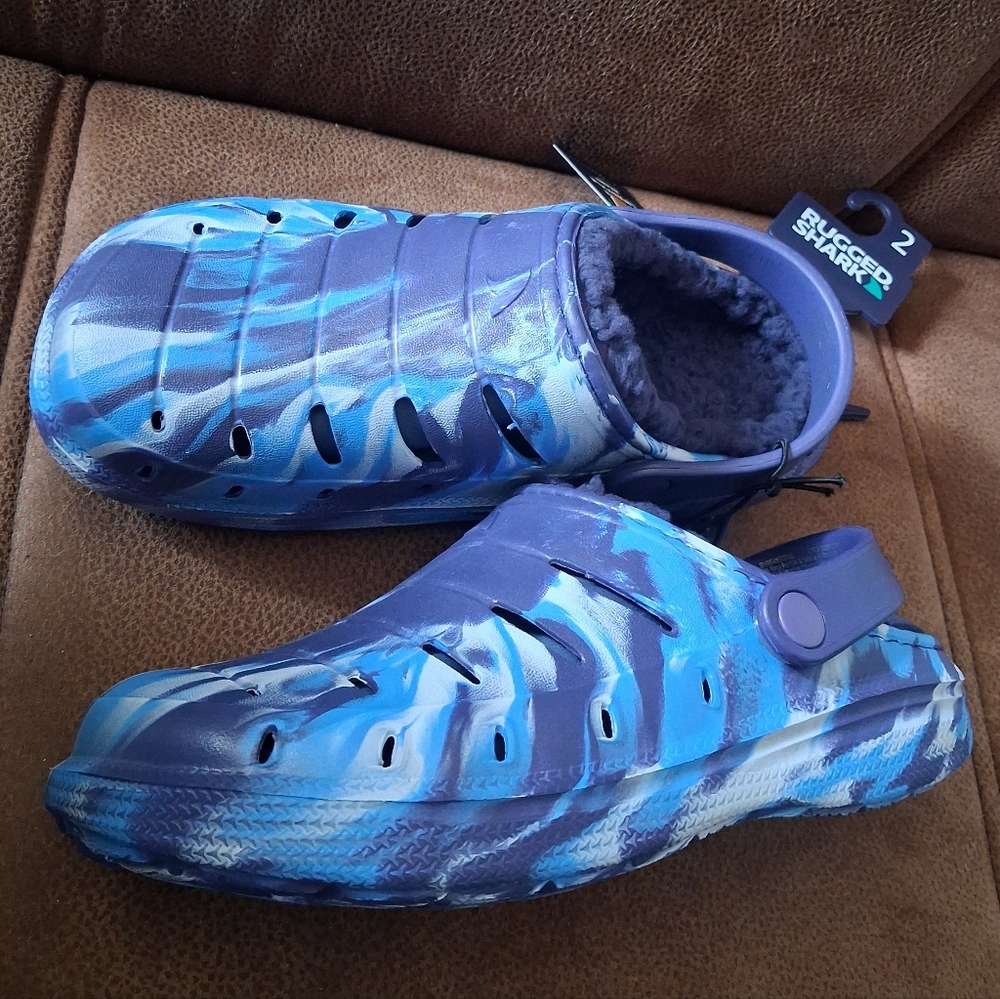 Rugged Shark Kids' Blue Tie-Dye Fleece-Lined Clog Size 2